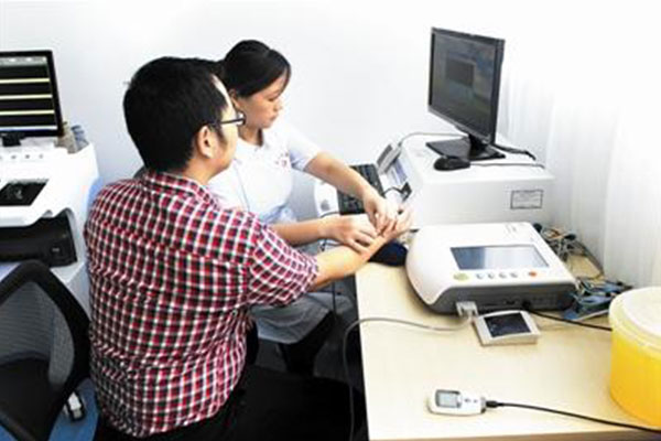 ��С�ݽ�B���Ĳ����ұ��B