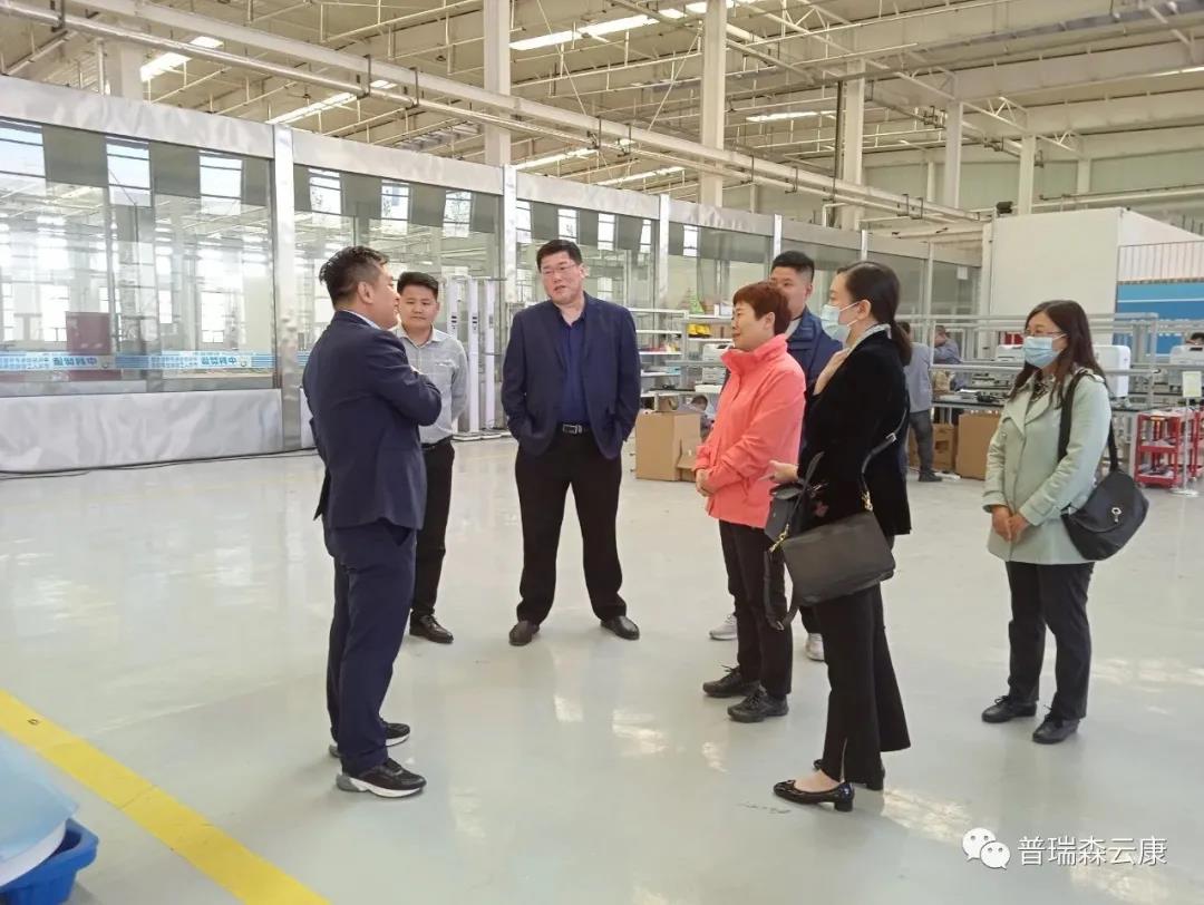 ������һ��Ժ���I���W�R����ɭ���^���죬�t������ƽ�_�٫@�϶�